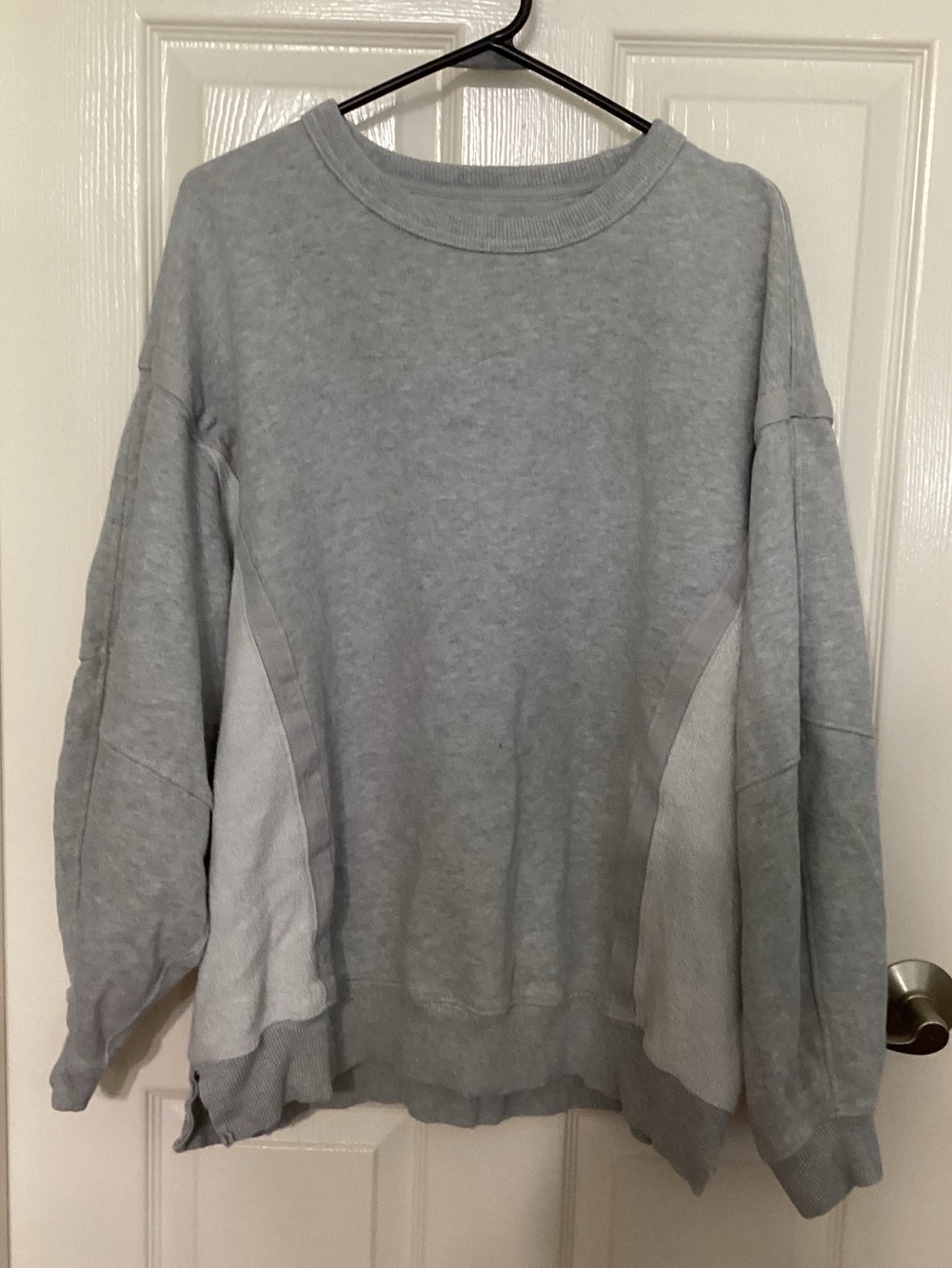 Aerie Heather Grey Keep Iy Light Sweatshirt Women’s Small
